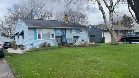 3121 Endrow Ave NE, Canton, OH 44705