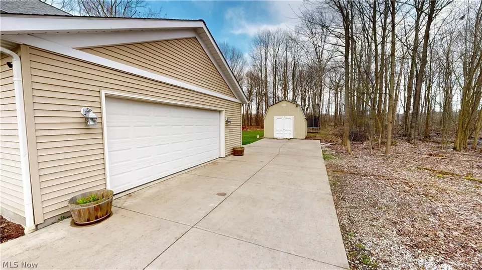 15548 Trask Rd, Thompson, OH 44086 31 Photos Movoto