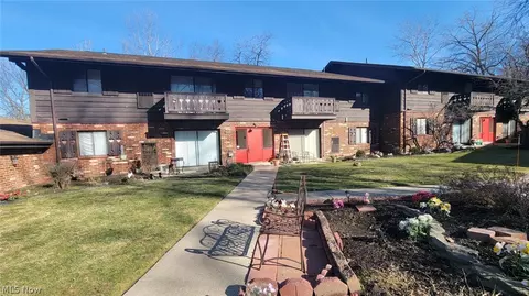 16080 Maple Heights Blvd #201, Maple Heights, OH 44137