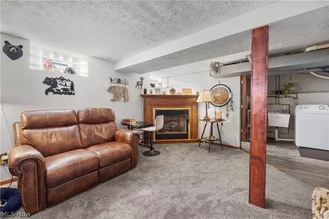 Living - 158 Lafayette St, Elyria, OH 44035 photo 3 of 3