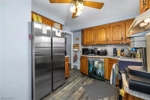 Kitchen - 158 Lafayette St, Elyria, OH 44035 photo 2 of 3