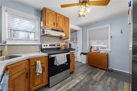 Kitchen - 158 Lafayette St, Elyria, OH 44035 photo 3 of 3
