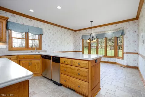Kitchen - 8569 Yoder Rd, Wadsworth, OH 44281 photo 2 of 5