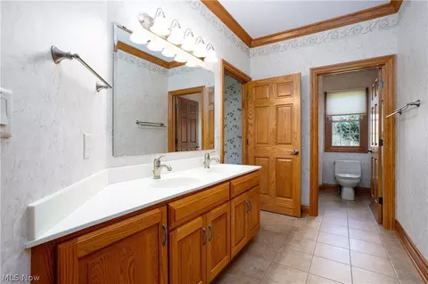 Bath - 8569 Yoder Rd, Wadsworth, OH 44281 photo 3 of 3