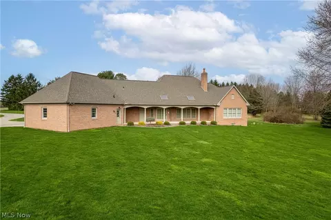 Exterior - 8569 Yoder Rd, Wadsworth, OH 44281 photo 9 of 10