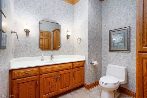 Bath - 8569 Yoder Rd, Wadsworth, OH 44281 photo 1 of 3