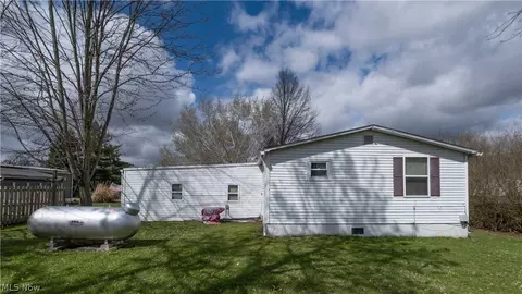 Exterior - 139 E Lake Ct, Lagrange, OH 44050 photo 2 of 6
