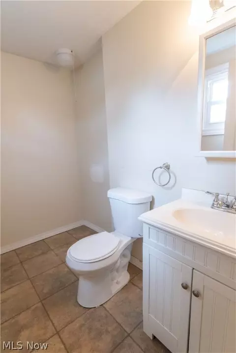 Bath - 139 E Lake Ct, Lagrange, OH 44050 photo 2 of 2