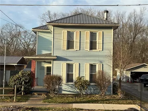 Exterior - 211 E Porter St, Malvern, OH 44644 photo 2 of 9
