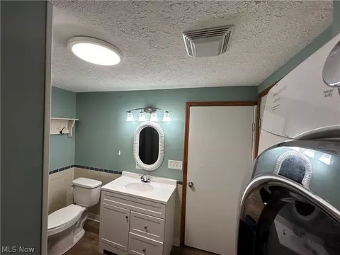 Bath - 211 E Porter St, Malvern, OH 44644 photo 3 of 5