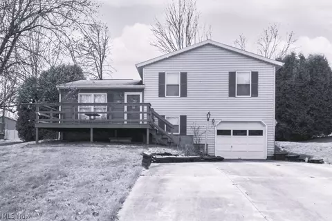 183 Plymouth Pl, Salem, OH 44460