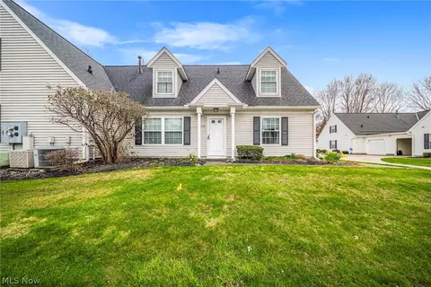 7328 Scottsdale Cir, Mentor, OH 44060