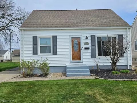 5259 W 50th St, Parma, OH 44134