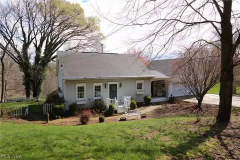 10547 Rock Hill Rd, Cambridge, OH 43725