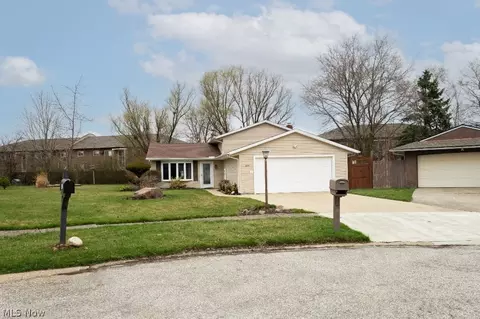 109 Revere Ct, Elyria, OH 44035