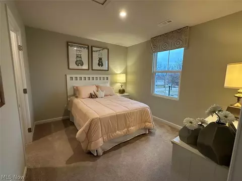 234 Leather Leaf Dr, Elyria, OH 44035 photo 10