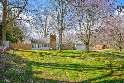 1105 Marquardt Ave NW, North Canton, OH 44720
