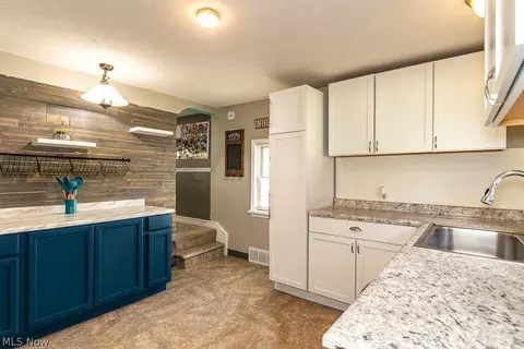 Kitchen - 1913 E 300th St, Wickliffe, OH 44092 photo 2 of 3