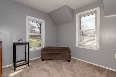 Bedroom - 1913 E 300th St, Wickliffe, OH 44092 photo 11 of 11