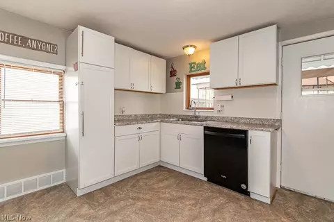 Kitchen - 1913 E 300th St, Wickliffe, OH 44092 photo 3 of 3
