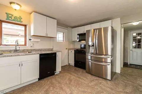 Kitchen - 1913 E 300th St, Wickliffe, OH 44092 photo 1 of 3