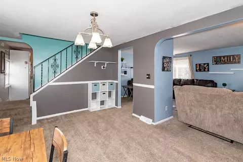 Bedroom - 1913 E 300th St, Wickliffe, OH 44092 photo 2 of 11