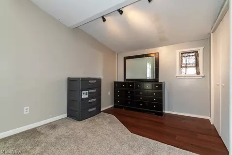 Bedroom - 1913 E 300th St, Wickliffe, OH 44092 photo 6 of 11