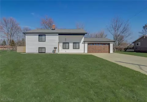 6317 Franklyn Blvd, Brook Park, OH 44142