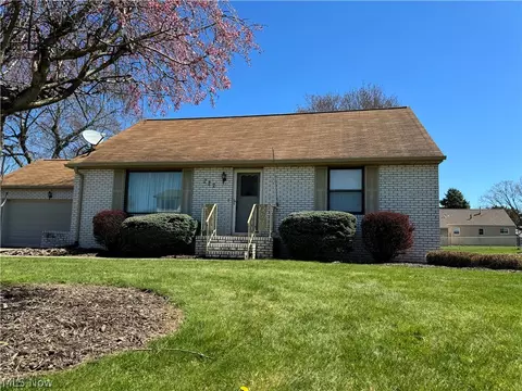 222 Oregon Ave, Louisville, OH 44641