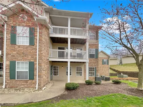 14910 Lenox Dr, Strongsville, OH 44136