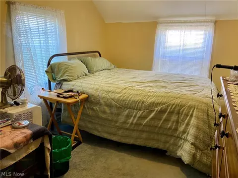 Bedroom - 6431 Austinburg Rd, Ashtabula, OH 44004 photo 6 of 8