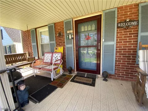 Exterior - 6431 Austinburg Rd, Ashtabula, OH 44004 photo 4 of 18
