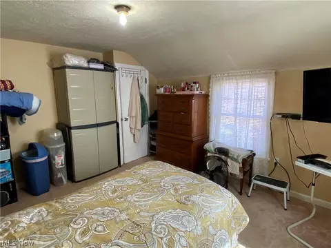 Bedroom - 6431 Austinburg Rd, Ashtabula, OH 44004 photo 3 of 8