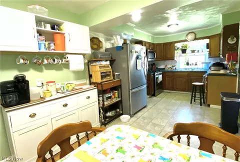 Kitchen - 6431 Austinburg Rd, Ashtabula, OH 44004 photo 1 of 1