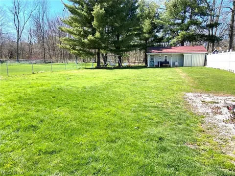Exterior - 6431 Austinburg Rd, Ashtabula, OH 44004 photo 8 of 18
