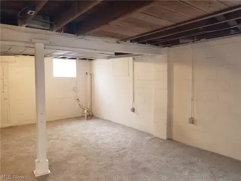 Exterior - 1670 Breiding Rd, Akron, OH 44310 photo 5 of 7