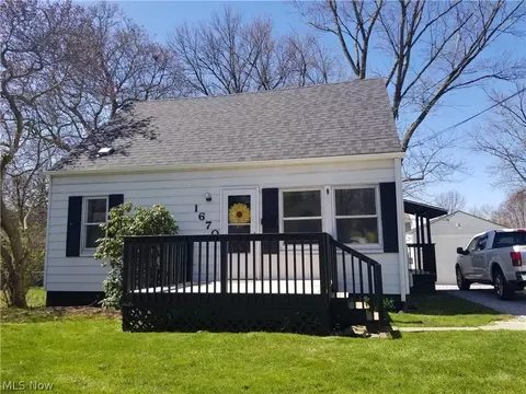 1670 Breiding Rd, Akron, OH 44310