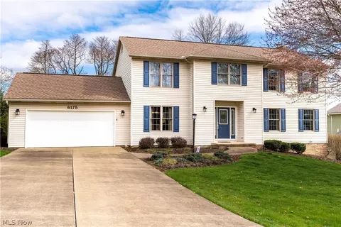 6175 Sandy Ridge Cir NW, North Canton, OH 44720