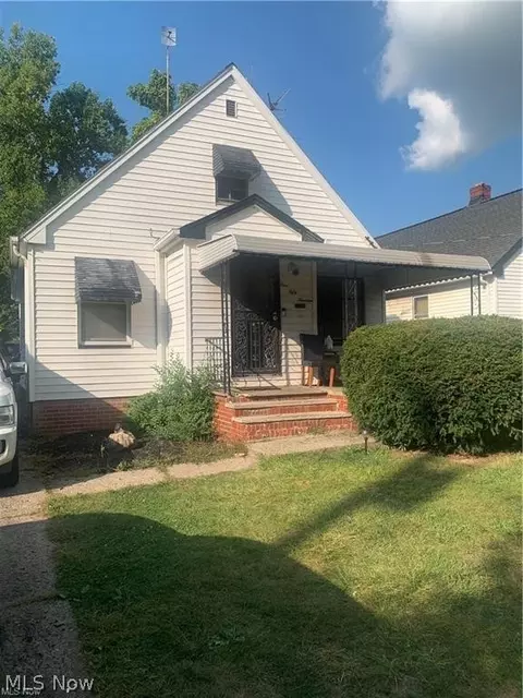 15013 Harvard Ave, Cleveland, OH 44128