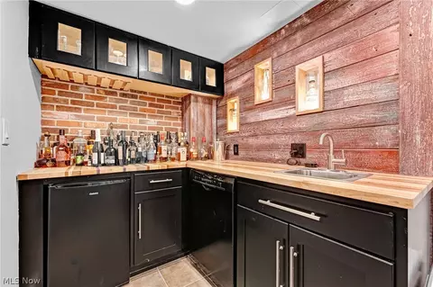 Kitchen - 30240 Miles Rd, Solon, OH 44139 photo 7 of 7