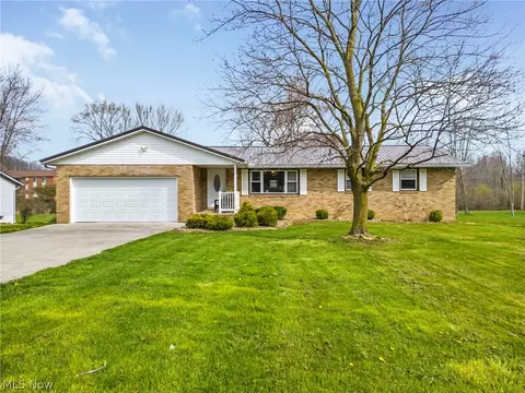 5945 Fohl Rd SW, Navarre, OH 44662
