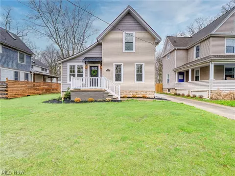 288 E College St, Oberlin, OH 44074