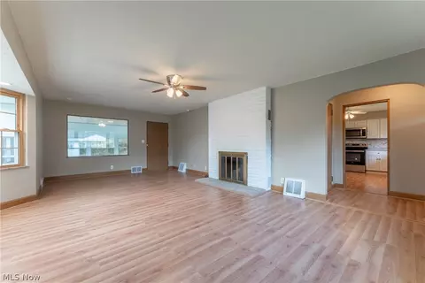 Living - 191 Oneida Ave NW, Canton, OH 44708 photo 2 of 8