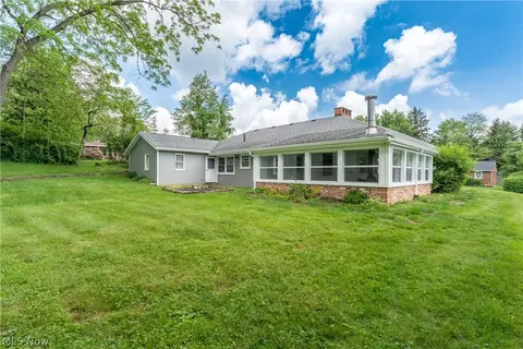Exterior - 191 Oneida Ave NW, Canton, OH 44708 photo 9 of 11