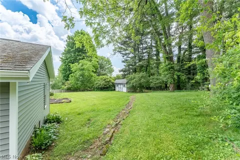 Exterior - 191 Oneida Ave NW, Canton, OH 44708 photo 7 of 11