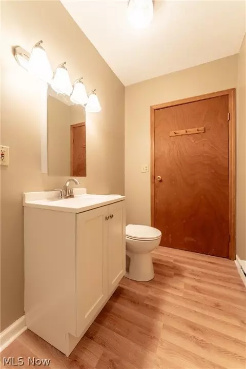 Bath - 191 Oneida Ave NW, Canton, OH 44708 photo 2 of 3