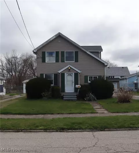 674 Harbor St, Conneaut, OH 44030