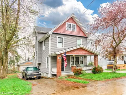 586 Thayer St, Akron, OH 44310