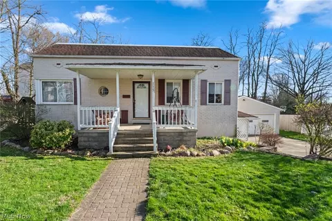 115 W North St, Wadsworth, OH 44281