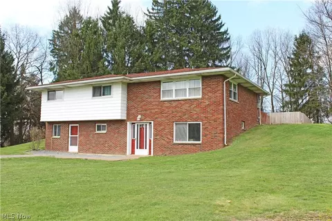 5637 Wylie Ridge Rd, New Cumberland, WV 26047